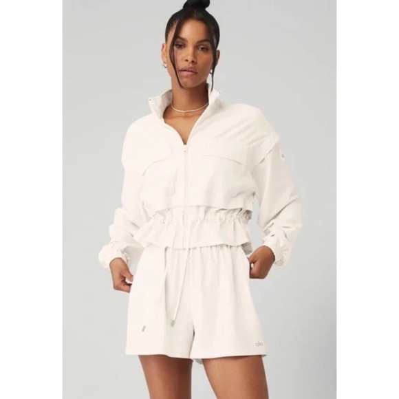 ALO Yoga Pants - Alo Yoga Ready Set Shorts Ivory Size Large